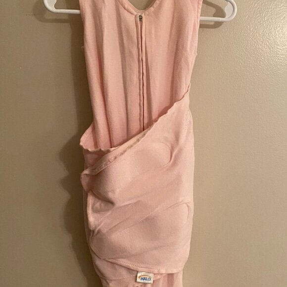 HALO Small Pink Swaddle, TOG 1.5, 0-6 months, 10-18 lbs - Picture 3 of 4